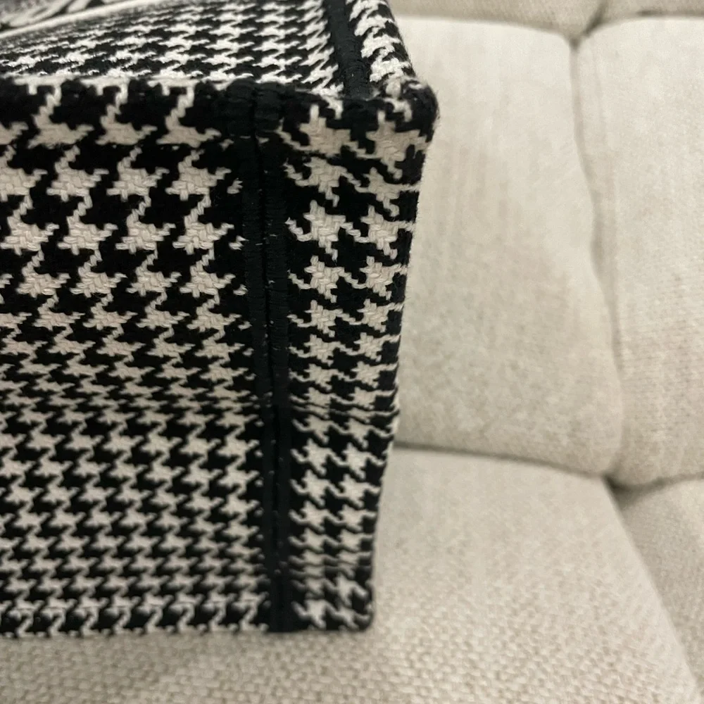 Dior small book tote - Picture 7 of 11